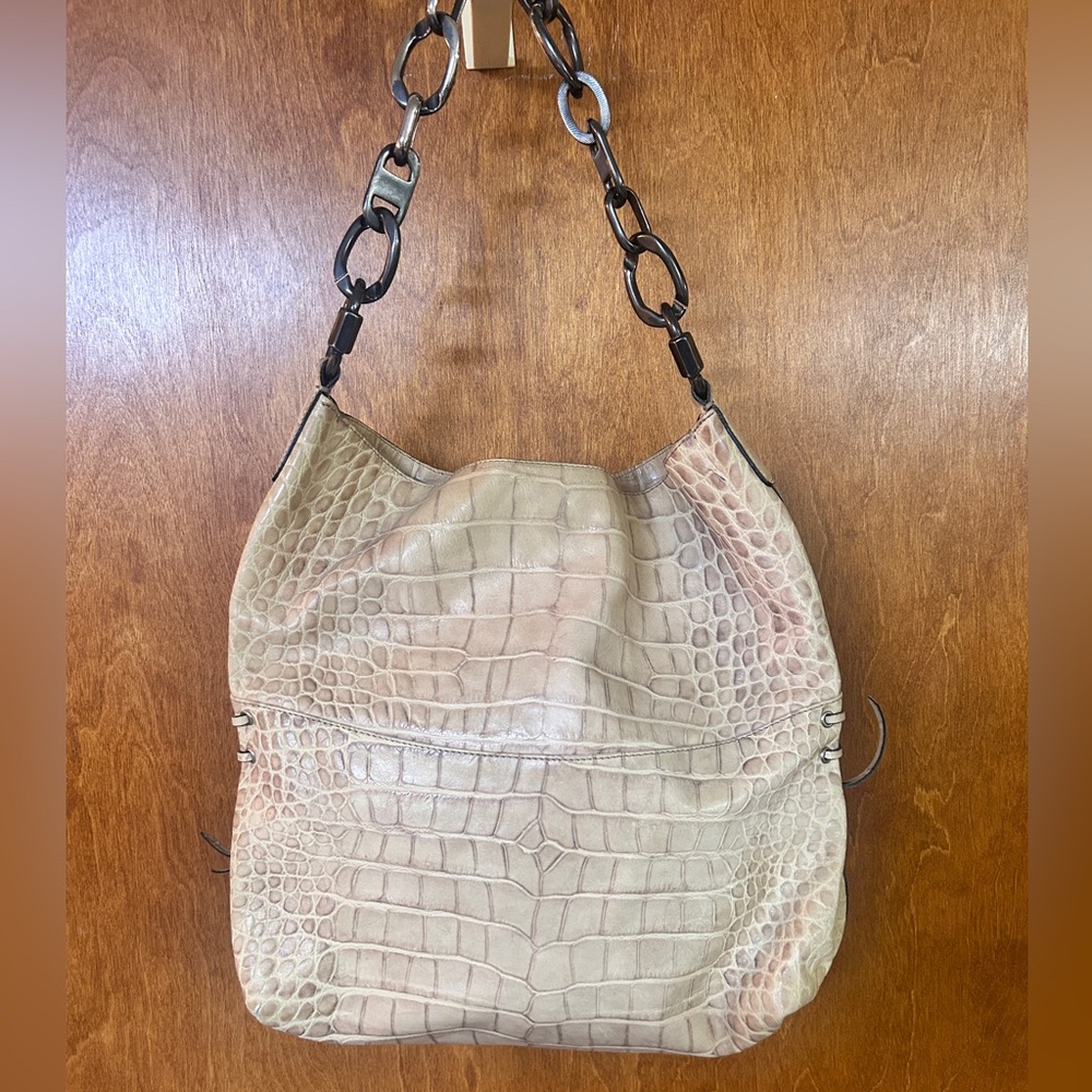 Chic Crocodile-Embossed Beige Shoulder Chain ⛓️‍💥 Bag